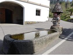 Trinkwasserbrunnen beim Mosttragerhof
